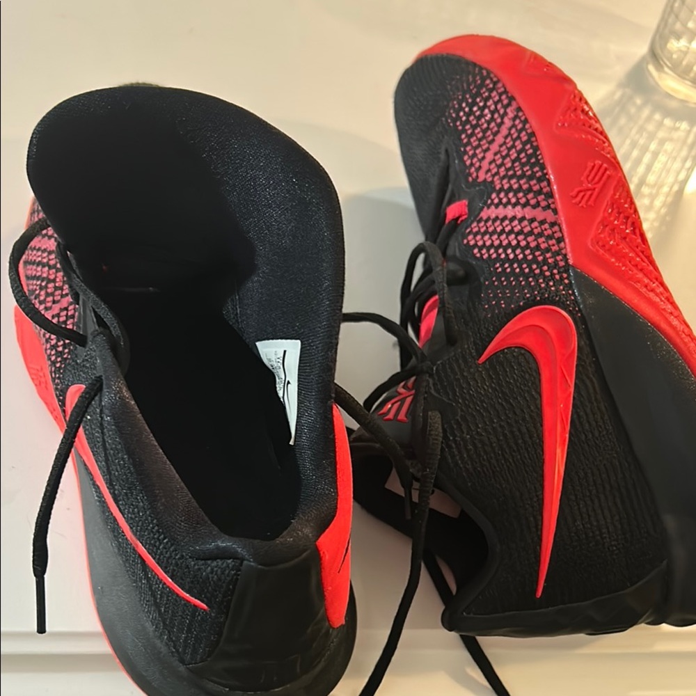 Nike Black and Red Athletic Shoes - Picture 6 of 10